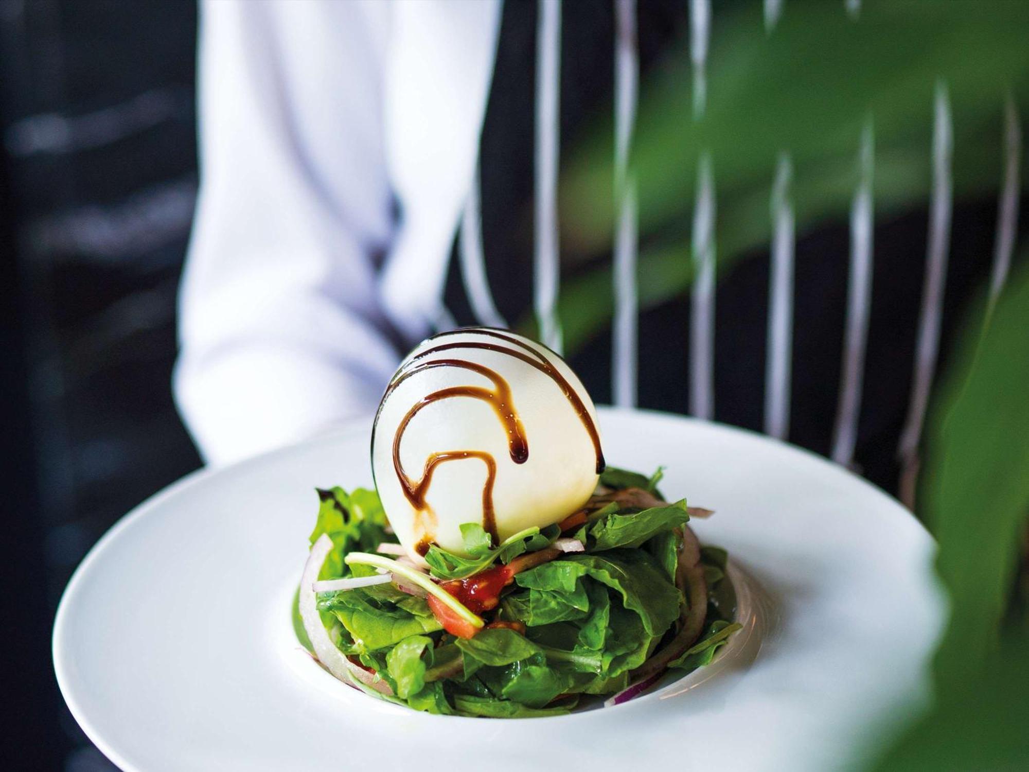 Downtown Ankara Hotel Екстер'єр фото A salad with a balsamic glaze